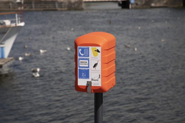 SOS603 Post mounted